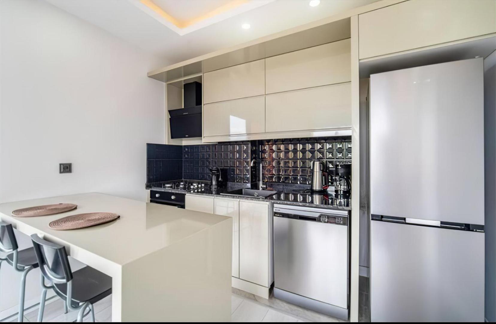 Tunc Suite Luxury House Aksu  Bagian luar foto